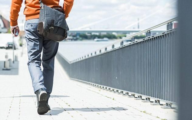 电源适配器厂家：未来手机可以靠行走发电？