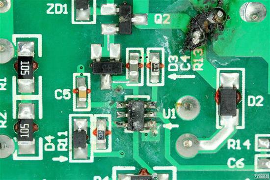 在网上买了个假的PD充电器，然后….