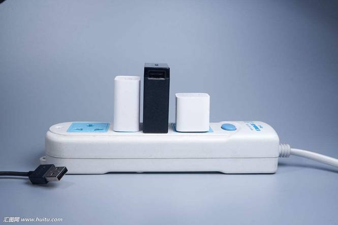 充电器在不充电时，插在插座上会耗电吗？——飞天鹰科技