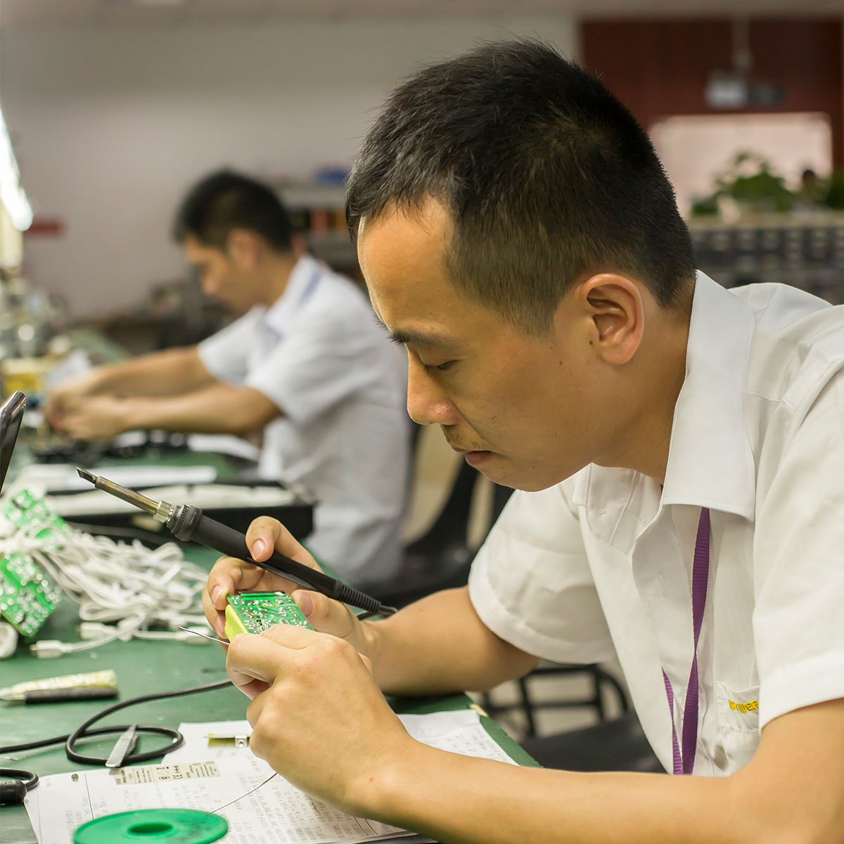 电源适配器厂家：电子工程师必学的入门知识，如何使用万用表