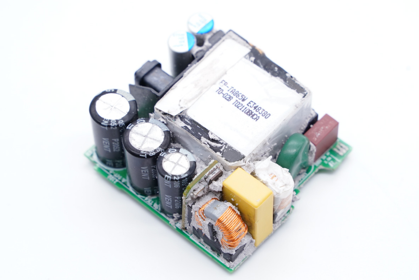 盘点电源适配器的三种工作状态【深圳飞天鹰】