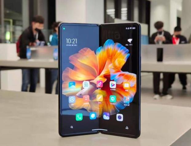 搭载67W电源适配器，小米MIX FOLD折叠屏手机怎么样？